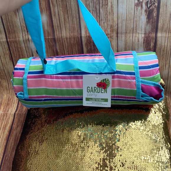 walgreens Other Garden Party Outdoor Travel Blanket Waterresistant